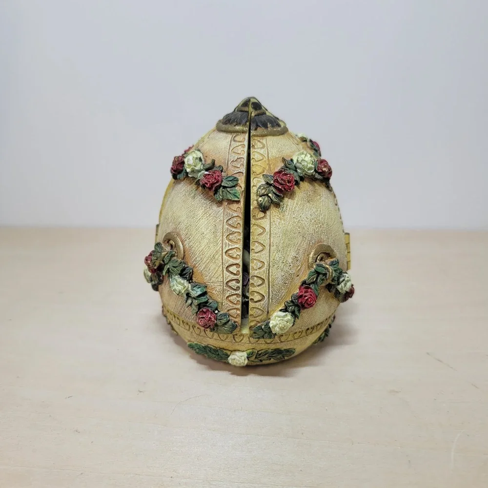 Egg‎ Shaped Nativity Scene Holy Family Angels Religious Christmas Decor